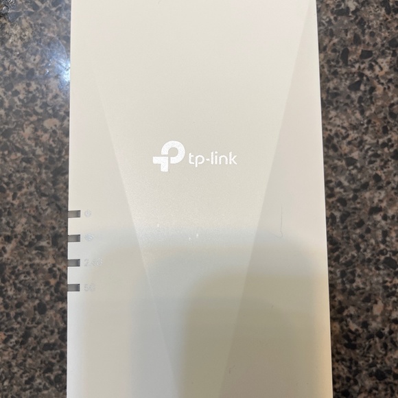 Wifi Extender (TP-Link) AX3000 - Picture 1 of 7